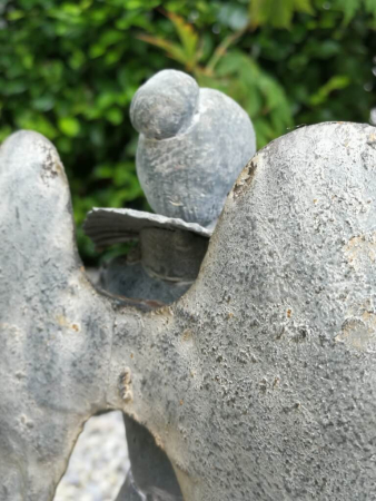 Preview: Dekoengel Lisa mit Trompete, grau