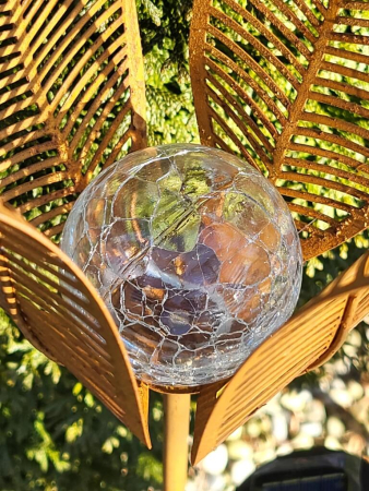 Edelrost Solarblume Truus, mit Glaskugel