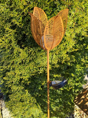 Edelrost Solarblume Truus, mit Glaskugel