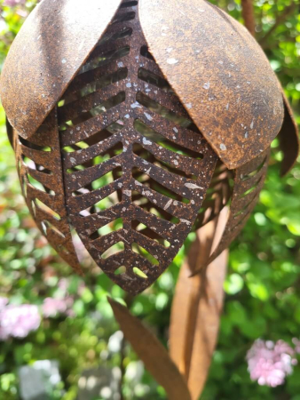 Preview: Edelrost Stecker Solarblume Fritularia, kaltweiß