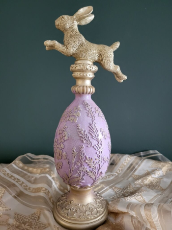 Ständer Ei mit Hase, Minny, flieder-gold