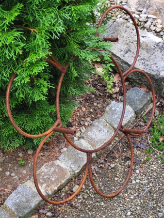 Edelrost Staudenhalter Blüte, Ornament flach