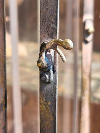Edelrostoptik Laterne mit Goldakzenten