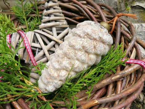 Christbaumkugel Zapfen Mikana 13 cm, beige