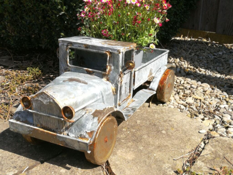 Zinktruck Austin zum Bepflanzen