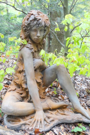 Preview: Baumhüterin Ahorn aus Steinguss