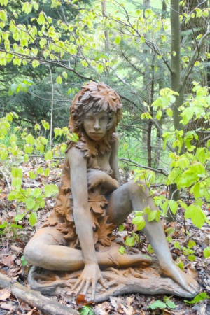 Preview: Baumhüterin Ahorn aus Steinguss