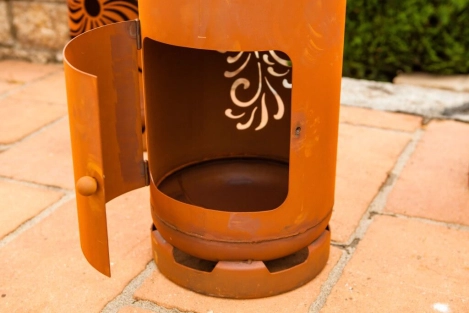 Edelrost Feuersäule Gasflasche Sonne