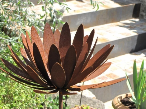 Edelrost Gartenstecker Chrysantheme 40 cm