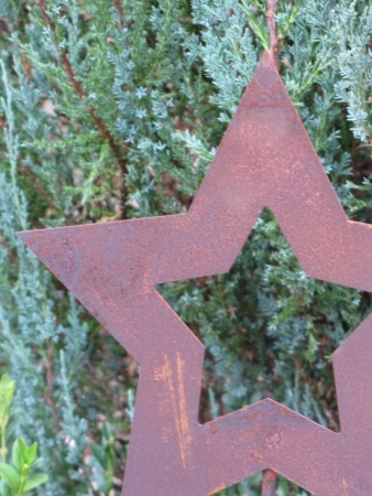 Gartenstecker Stern offen aus Edelrost, breite Ausführung
