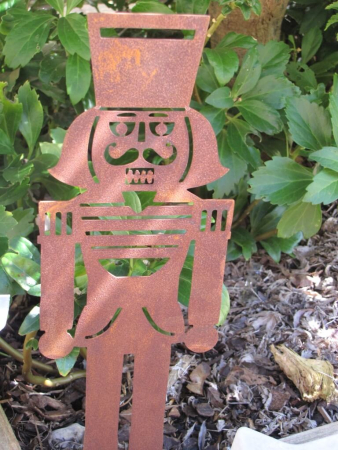 Preview: Edelrost Nussknacker Harry 30 cm