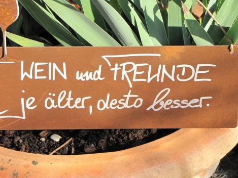 Edelrost Spruchschild Wein und Freunde