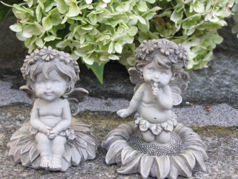 Elfenpaar Lalula auf Blume aus Resin