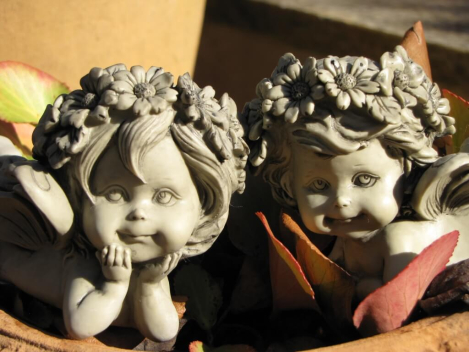 Preview: Elfenpaar Lalula liegend, Resin