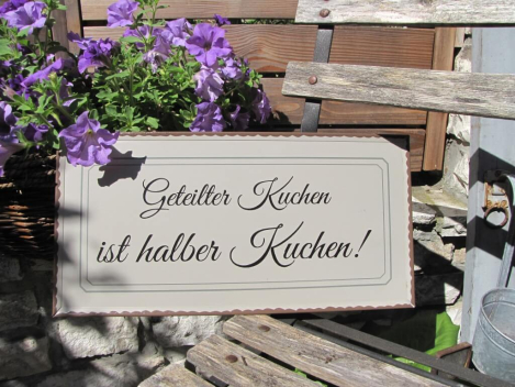 Shabby Chic Metallspruchschild halber Kuchen