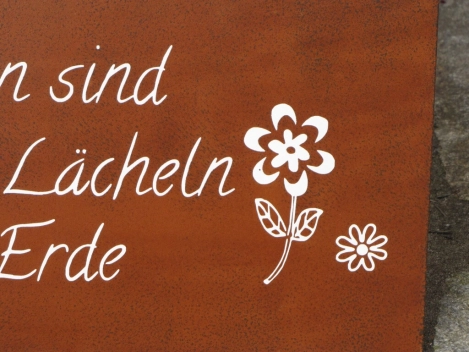 Shabby Chic Metallspruchschild lächeln der Erde