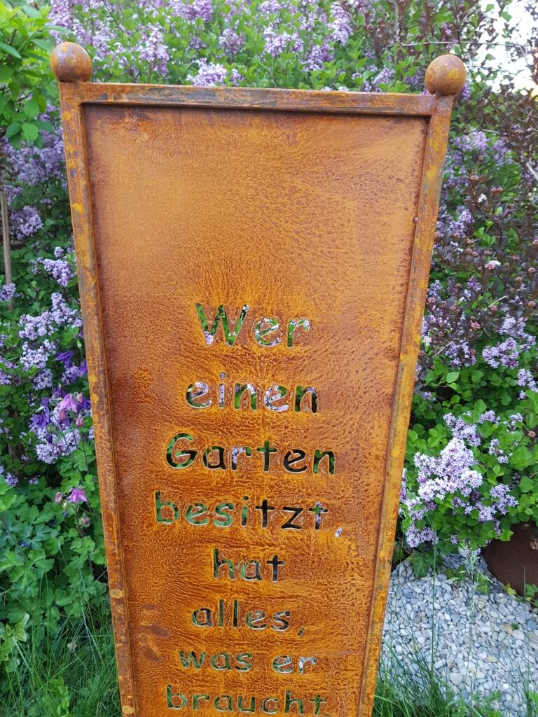 Edelrost Gartenschild "Garten besitzen", 118 cm Angels