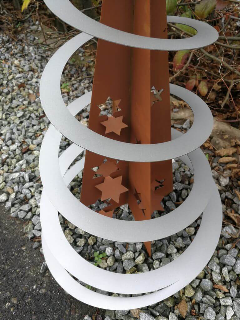 Weihnachtsbaum mit Spirale und Sternspitze aus Edelrost Angels Garden