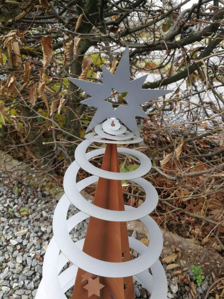 Weihnachtsbaum mit Spirale und Sternspitze aus Edelrost Angels Garden