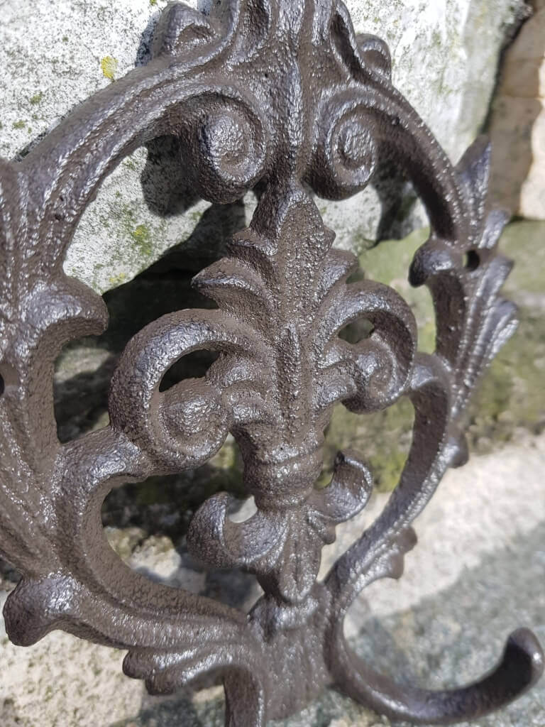Gusseisen Wandhaken Lilie doppelt Angels Garden