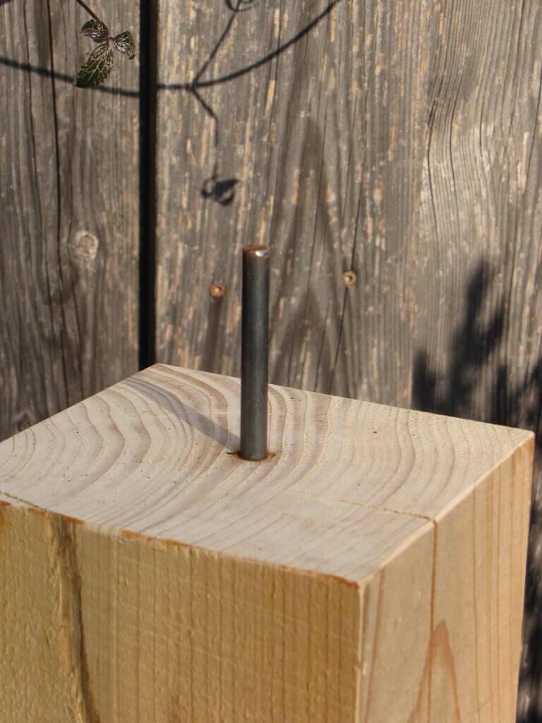 Holzsaule Mit Standfuss Und Edelrost Fackel Treibholz Angels