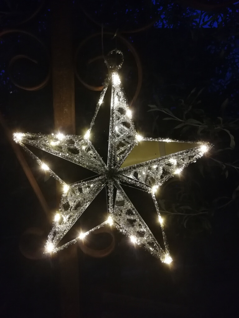 LED Stern Perseus zum Hängen altgold Gartendeko Winter Weihnachten Leuchtdeko