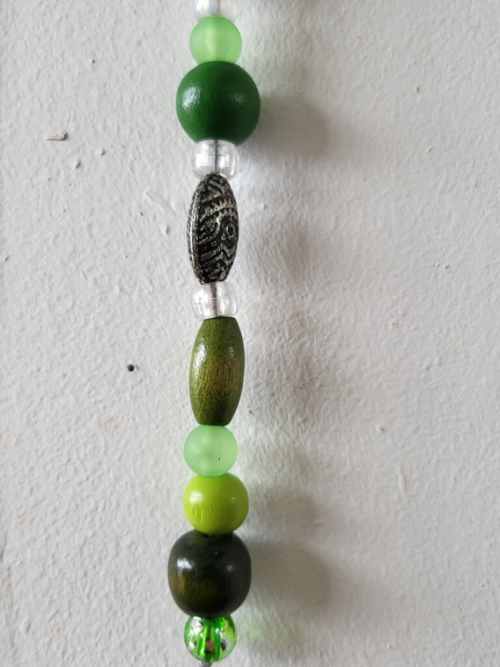 Weihnachtshänger Grün, mit silbernem Baum