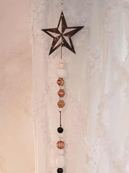 Weihnachtshänger Landhaus, Holz mit Diamantstern
