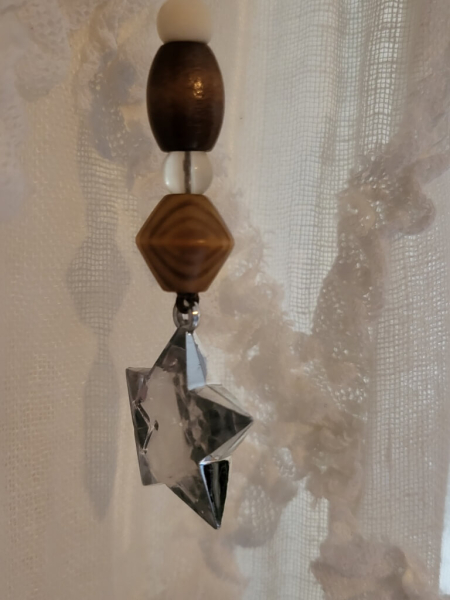 Weihnachtshänger Landhaus, Holz mit Diamantstern