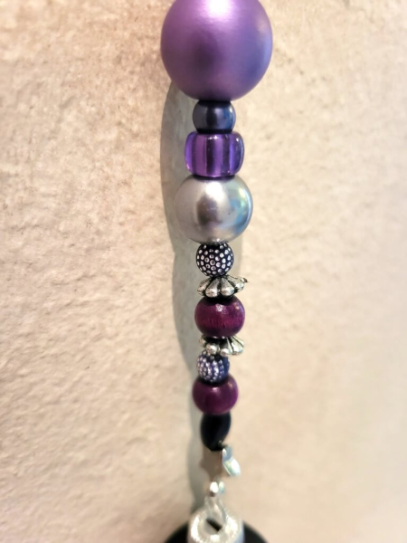 Weihnachtshänger Violett-Silber mit Kugel und Roststernen