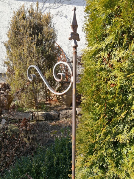 Edelrost Ampelhalter Schnörkel