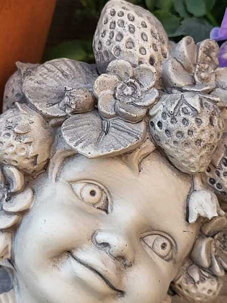 Blumenkind Erdbeere aus Resin