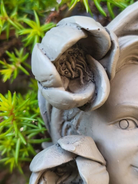 Blumenkind Schachbrettblume aus Resin