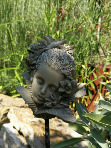 Blumenkind Strelizie, Kopf nach rechts, aus Resin