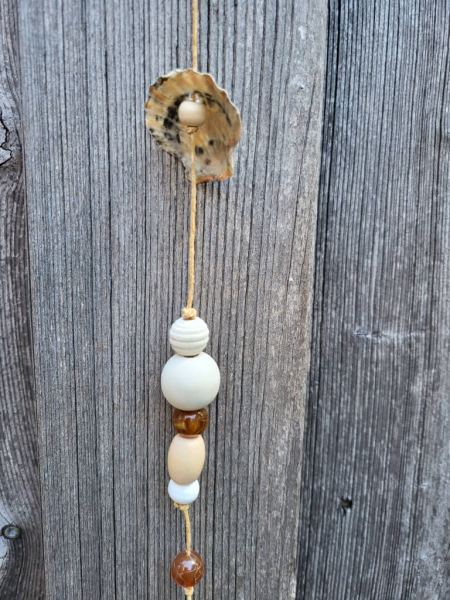 Boho-Hänger Modell D, Treibholz, Federn, Holzscheiben