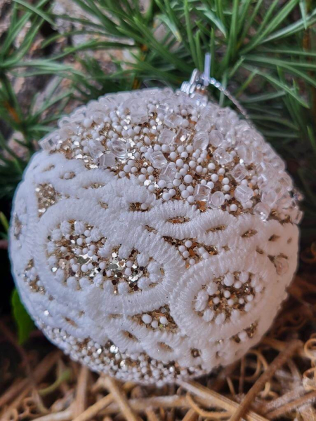 Boho Christbaumkugel Kalinda, mit Kringelspitze