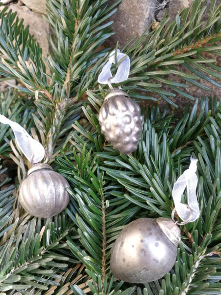 Christbaumkugel Zapfen mini, grau