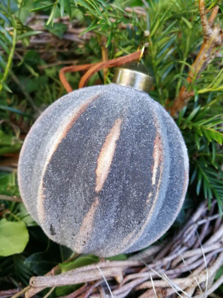 Christbaumkugel Babiole, Streifen breit, Rostoptik geeist
