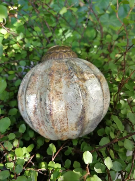Christbaumkugel Melone, antik weiß