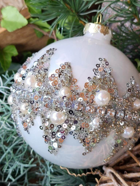 Weihnachtskugel Opulent, weiß-silber