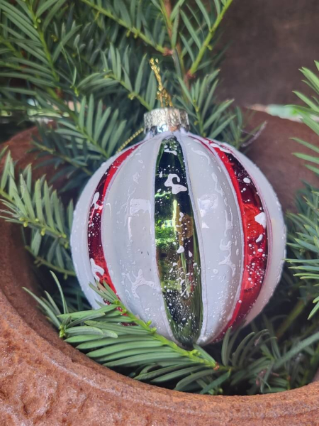 Christbaumkugel Zetty, Streifen breit, weiß-rot-grün