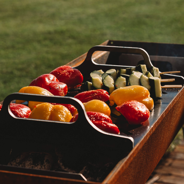 Cortenstahl Edelrost Holzkohlegrill Naked Chef XL