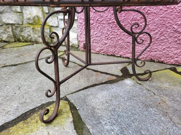 Etagere mit 3 Körben, dunkelbraun lackiert