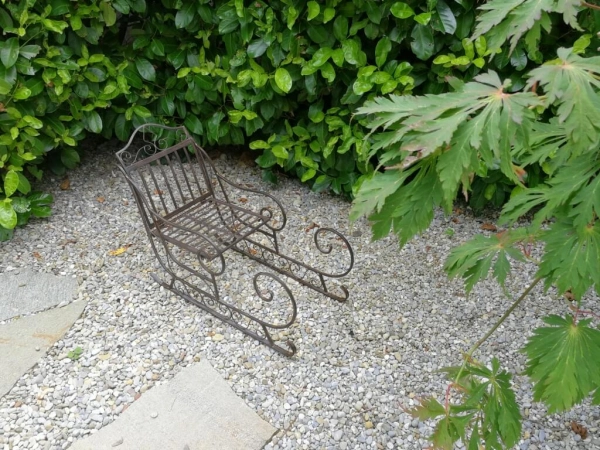 Dekoschlitten braun lackiert
