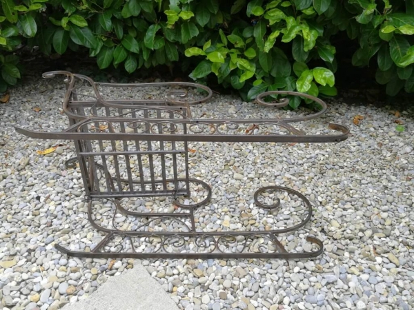 Dekoschlitten braun lackiert