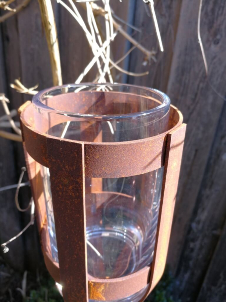 Edelrost Gartenfackel mit Glaswindlicht