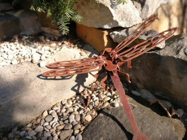 Edelrost Gartenstecker Libelle 3D, klein