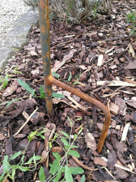 Edelrost Ampelhalter massiv mit Doppelspieß