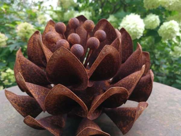 Edelrost Blume Artischocke, klein