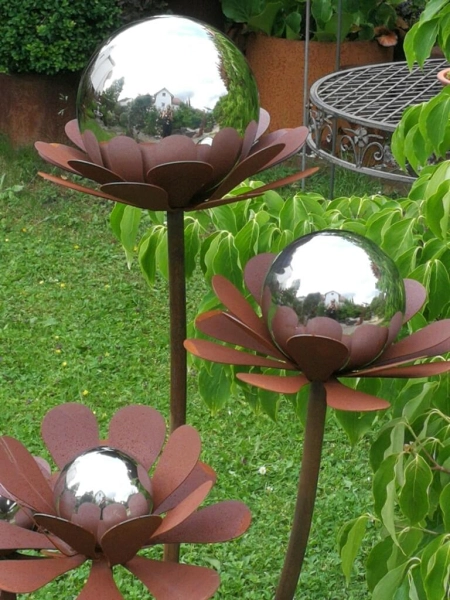 Edelrost Blume Blumenzauber mit Edelstahlkugeln, 120 cm
